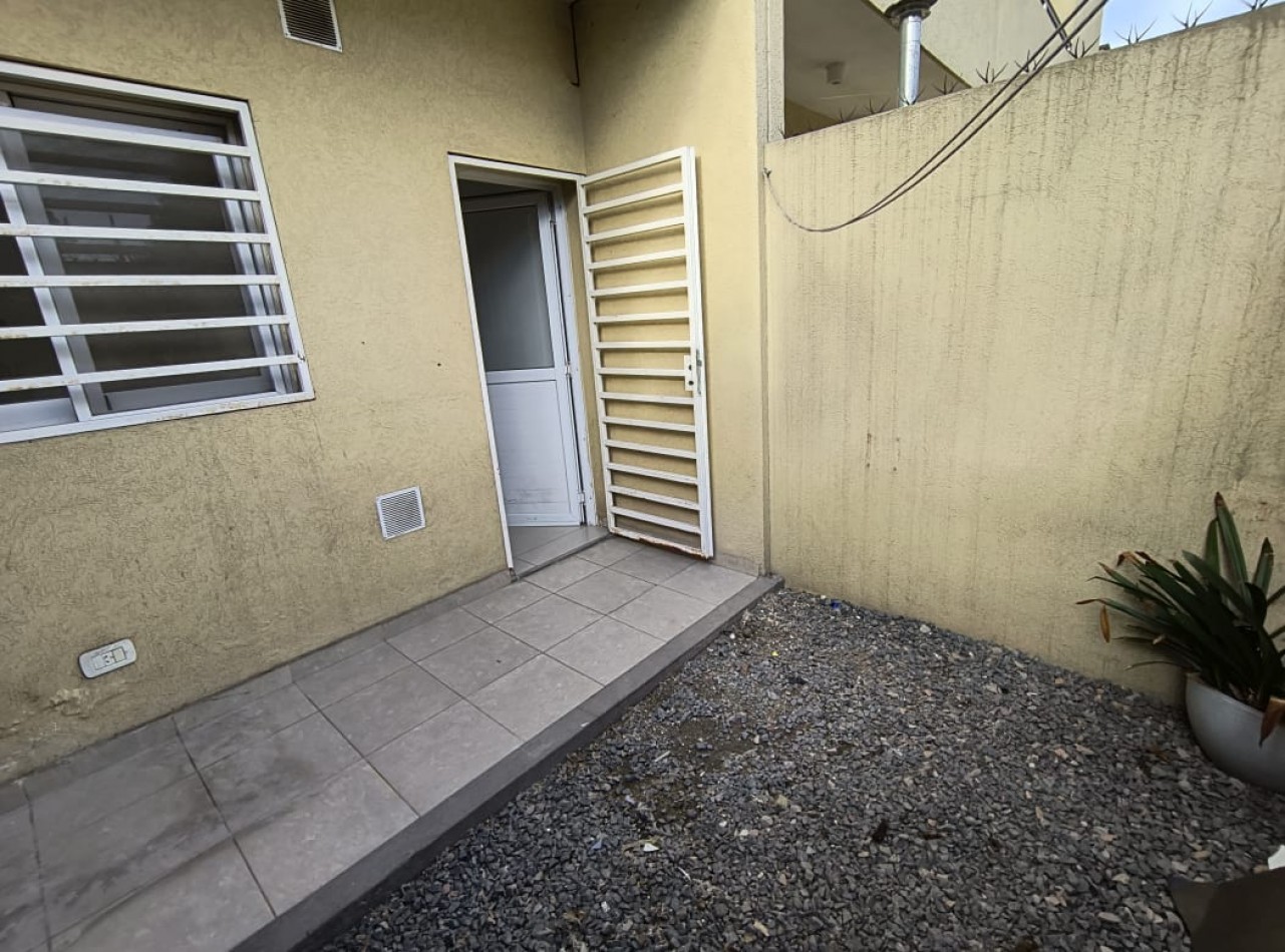 DUPLEX DE 3 AMB. PATIO/BALCON/COCHERA/QUINCHO Y PISCINA