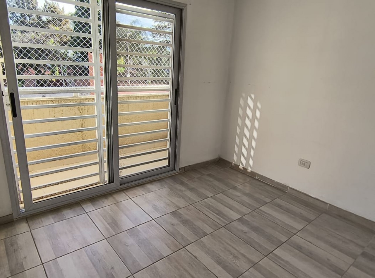 DUPLEX DE 3 AMB. PATIO/BALCON/COCHERA/QUINCHO Y PISCINA