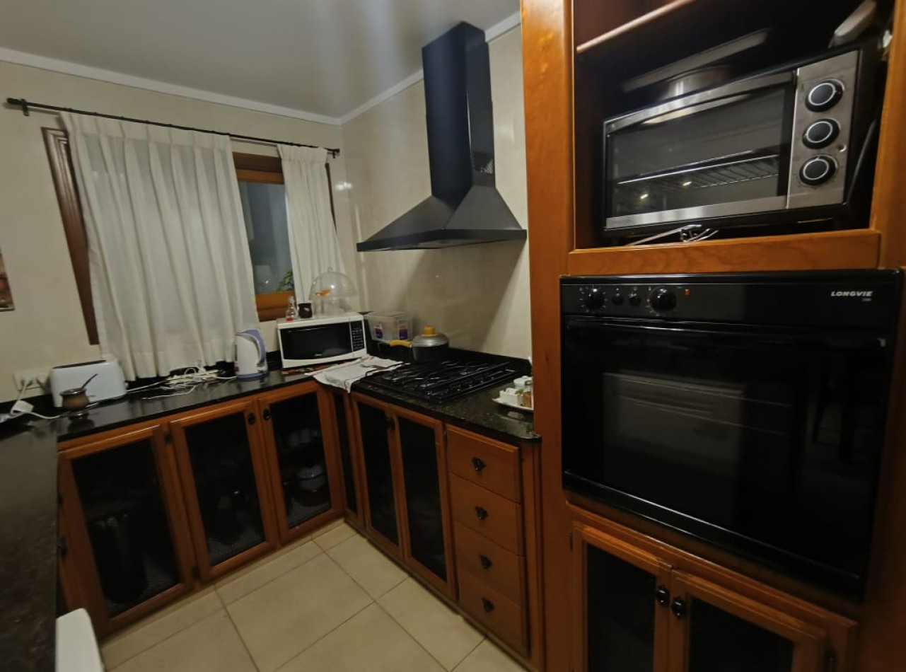 CASA 4 AMB. C/PISCINA Y PARQUE (COUNTRY CLUB ARANJUEZ) ESCOBAR