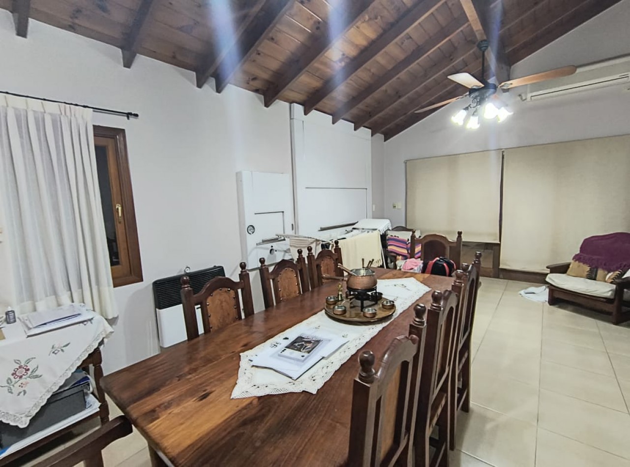 CASA 4 AMB. C/PISCINA Y PARQUE (COUNTRY CLUB ARANJUEZ) ESCOBAR