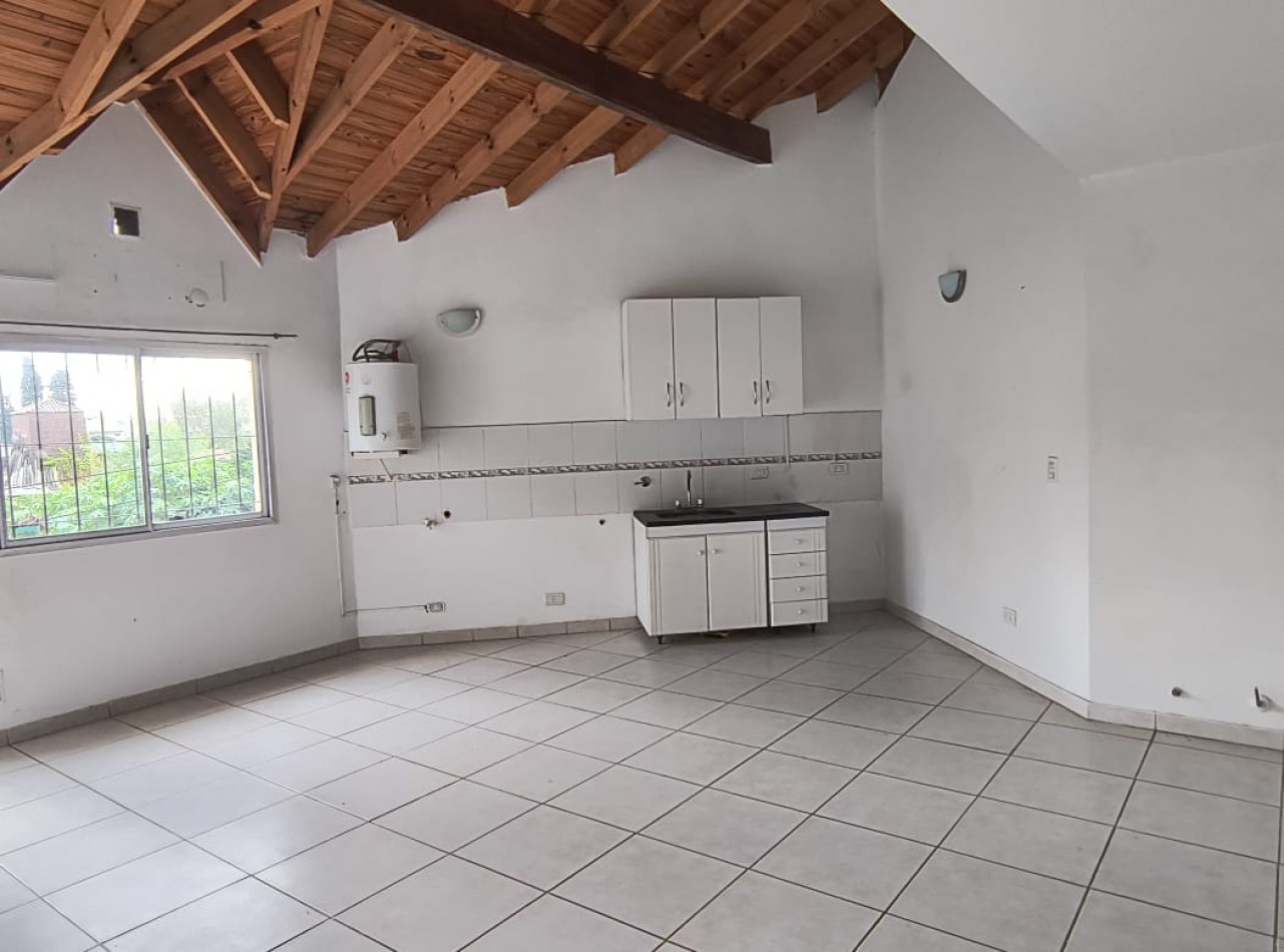 DEPARTAMENTO 3 AMB. AMPLIOS  C/BALCON Y COCHERA (COMPLEJO CERRADO)