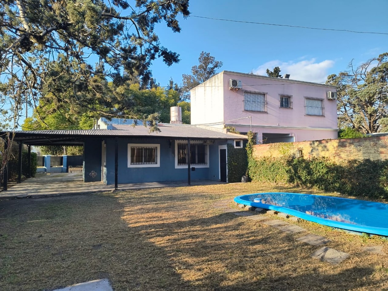 CASA 4 AMB. C/ COCHERA PARQUE Y PILETA