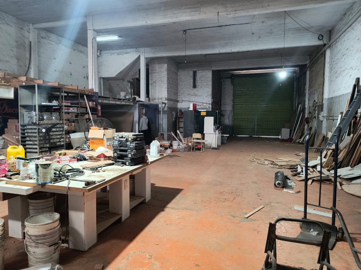 GALPON DE 290M2 C/ ENTREPISO Y FONDO LIBRE (LOS POLVORINES)