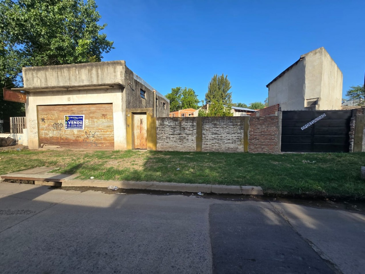 CASA 4 AMB. C/ LOCAL (SALIDA A 2 CALLES)