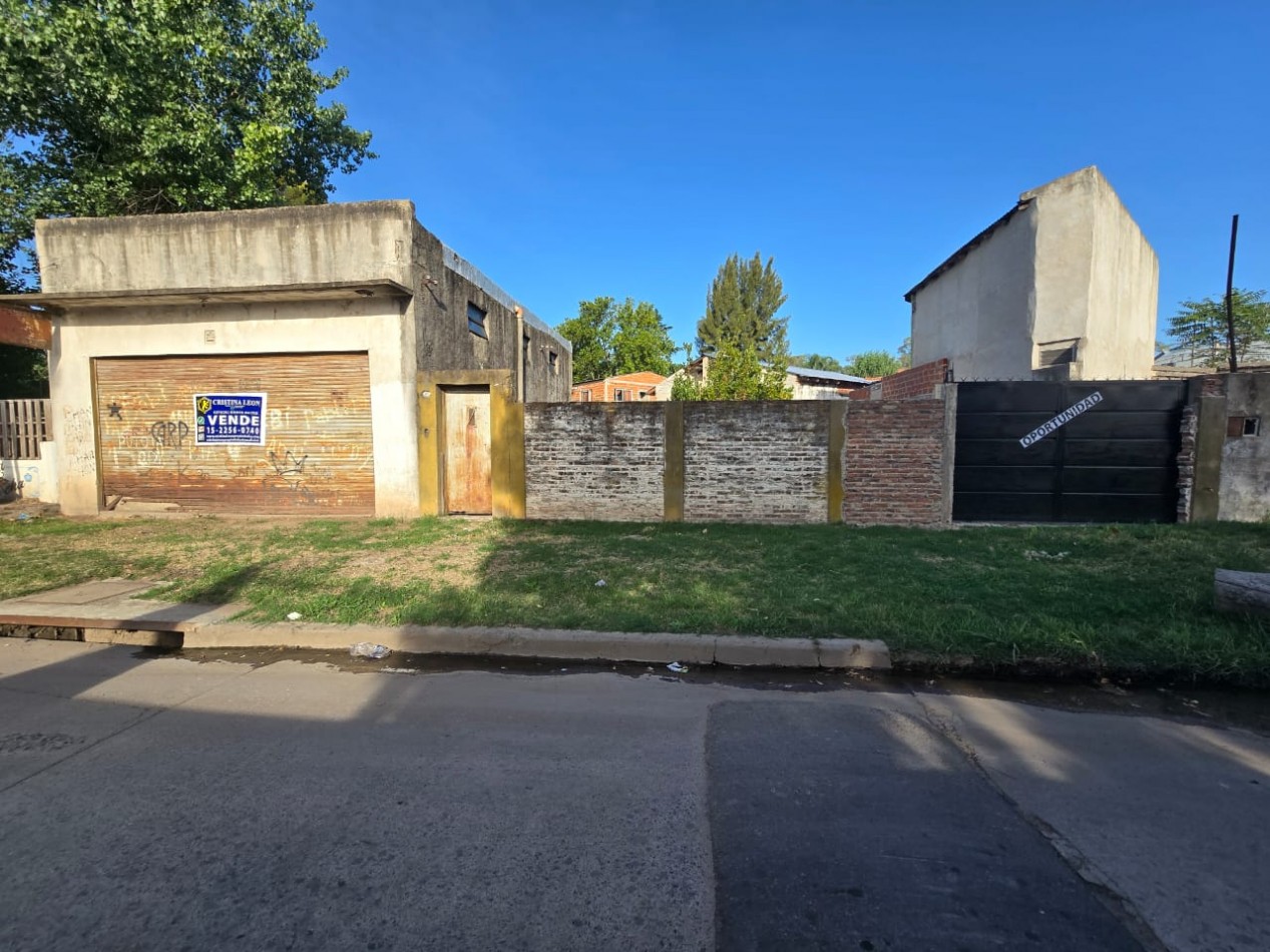 CASA 4 AMB. C/ LOCAL (SALIDA A 2 CALLES)