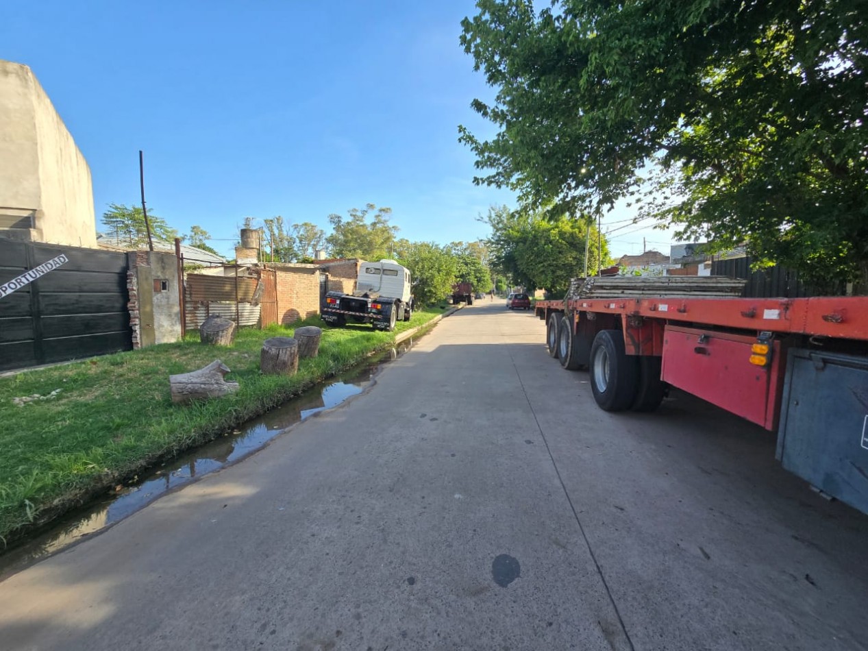 CASA 4 AMB. C/ LOCAL (SALIDA A 2 CALLES)