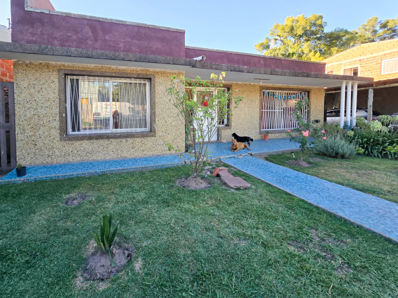 CASA 4 AMB. C/ LOCAL (SALIDA A 2 CALLES)