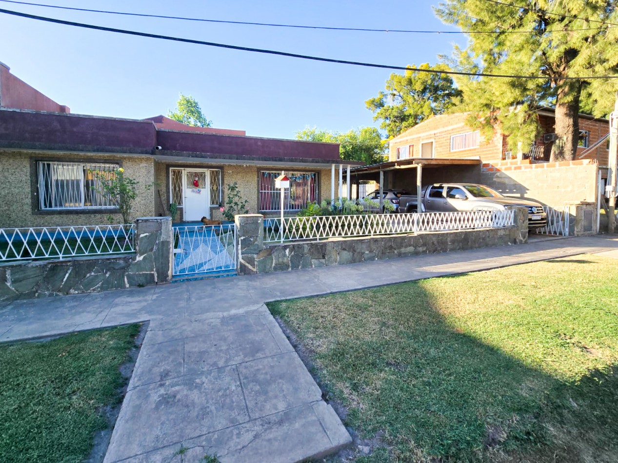 CASA 4 AMB. C/ LOCAL (SALIDA A 2 CALLES)