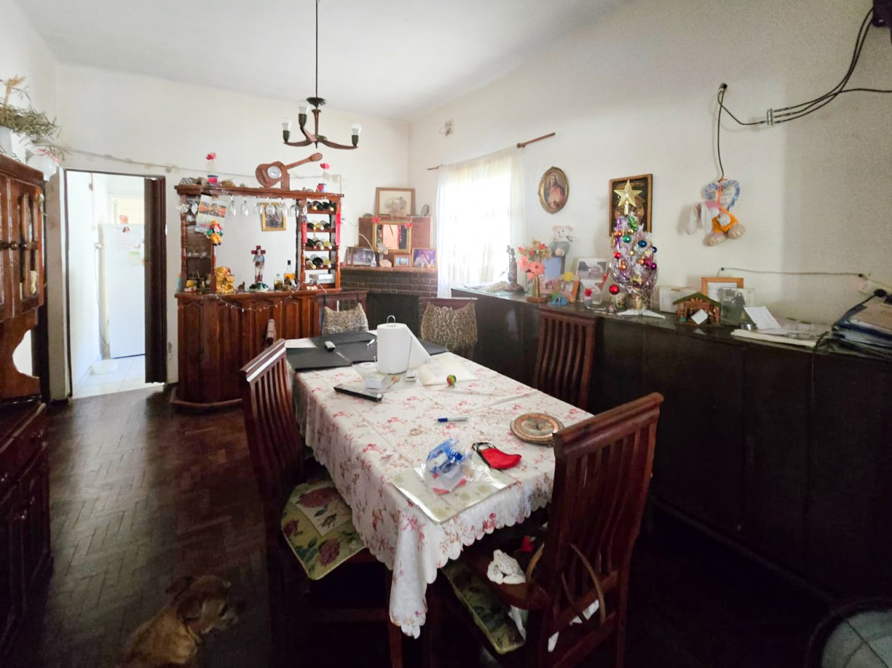 CASA 4 AMB. C/ LOCAL (SALIDA A 2 CALLES)