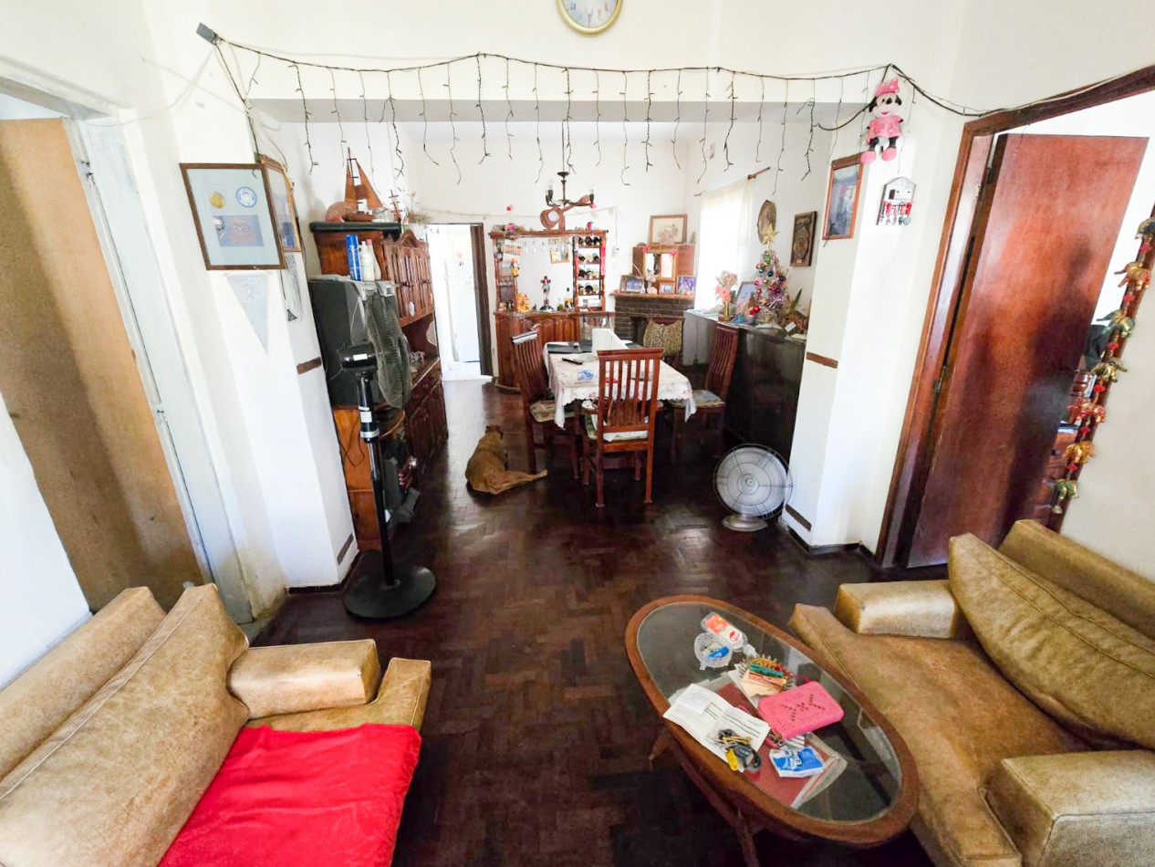 CASA 4 AMB. C/ LOCAL (SALIDA A 2 CALLES)