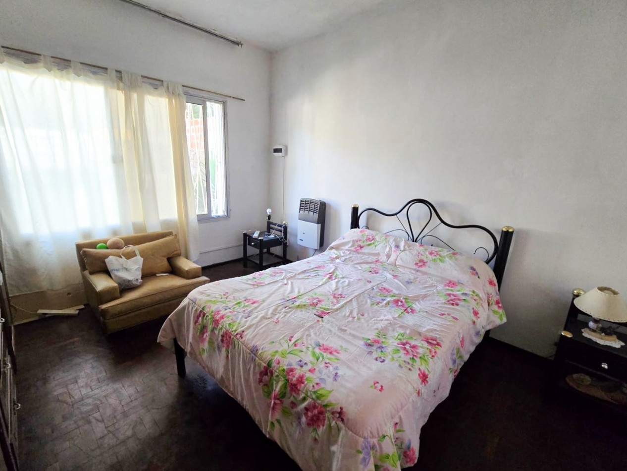 CASA 4 AMB. C/ LOCAL (SALIDA A 2 CALLES)