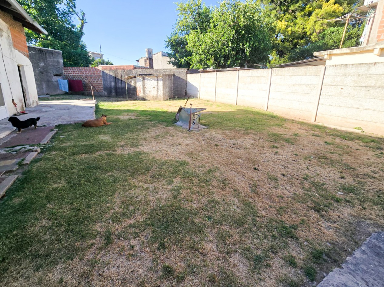 CASA 4 AMB. C/ LOCAL (SALIDA A 2 CALLES)