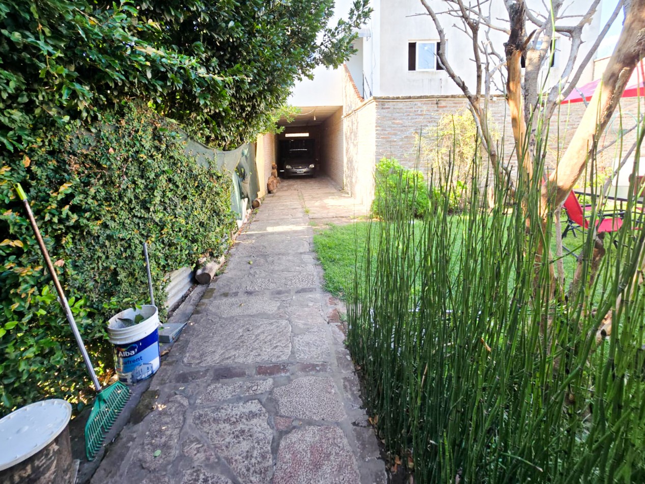 PH 4 AMBIENTES C/ GARAGE/ PILETA Y JARDIN