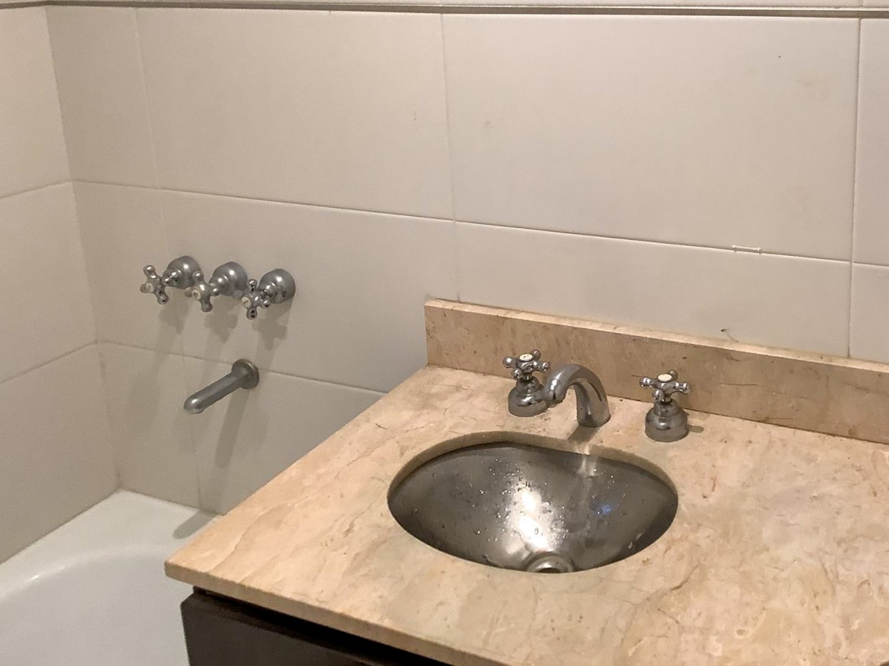 DEPARTAMENTO 2 AMBIENTES C/ COCHERA Y PARRILLA