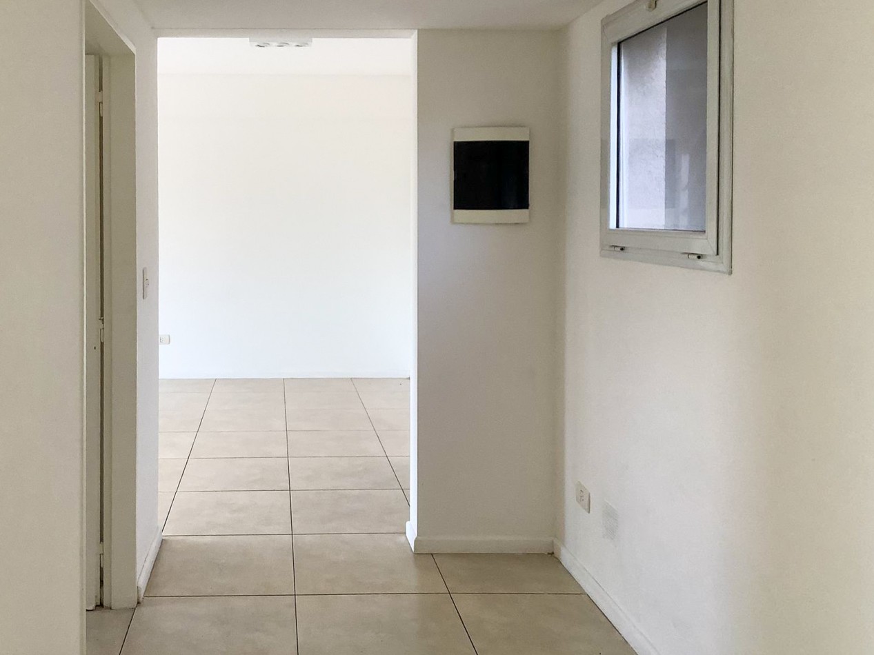 DEPARTAMENTO 2 AMBIENTES C/ COCHERA Y PARRILLA