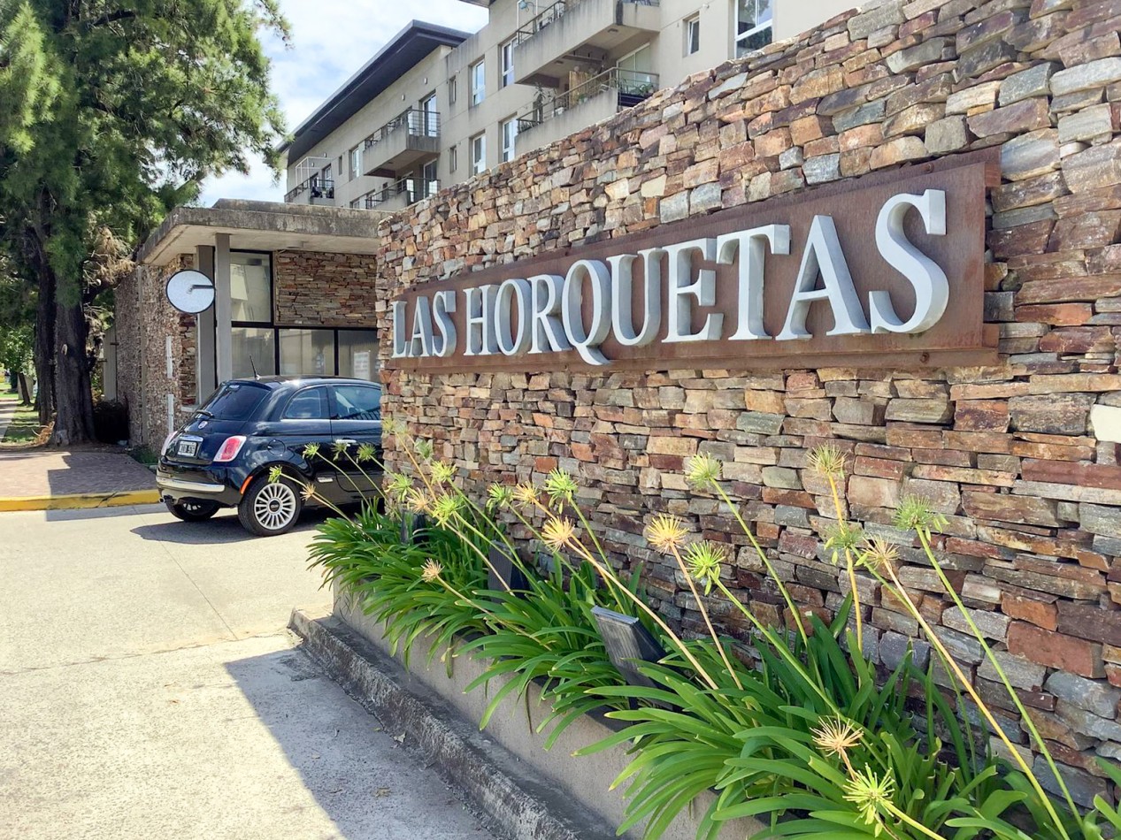 DEPARTAMENTO 2 AMBIENTES C/ COCHERA Y PARRILLA