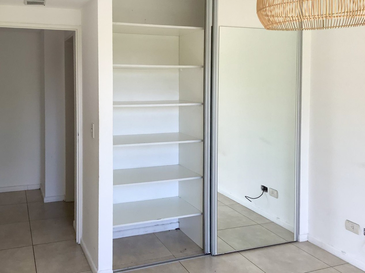 DEPARTAMENTO 2 AMBIENTES C/ COCHERA Y PARRILLA