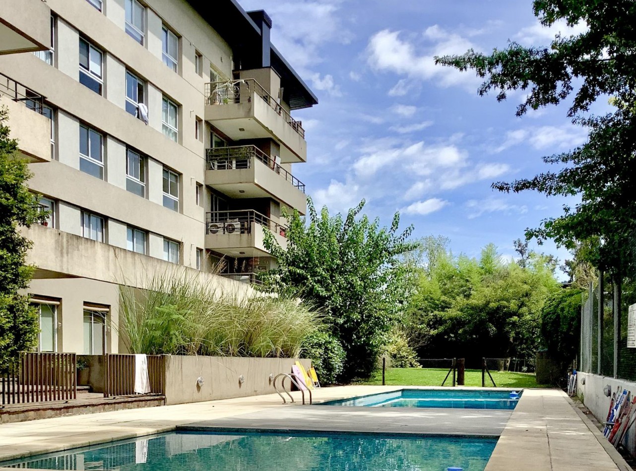 DEPARTAMENTO 2 AMBIENTES C/ COCHERA Y PARRILLA