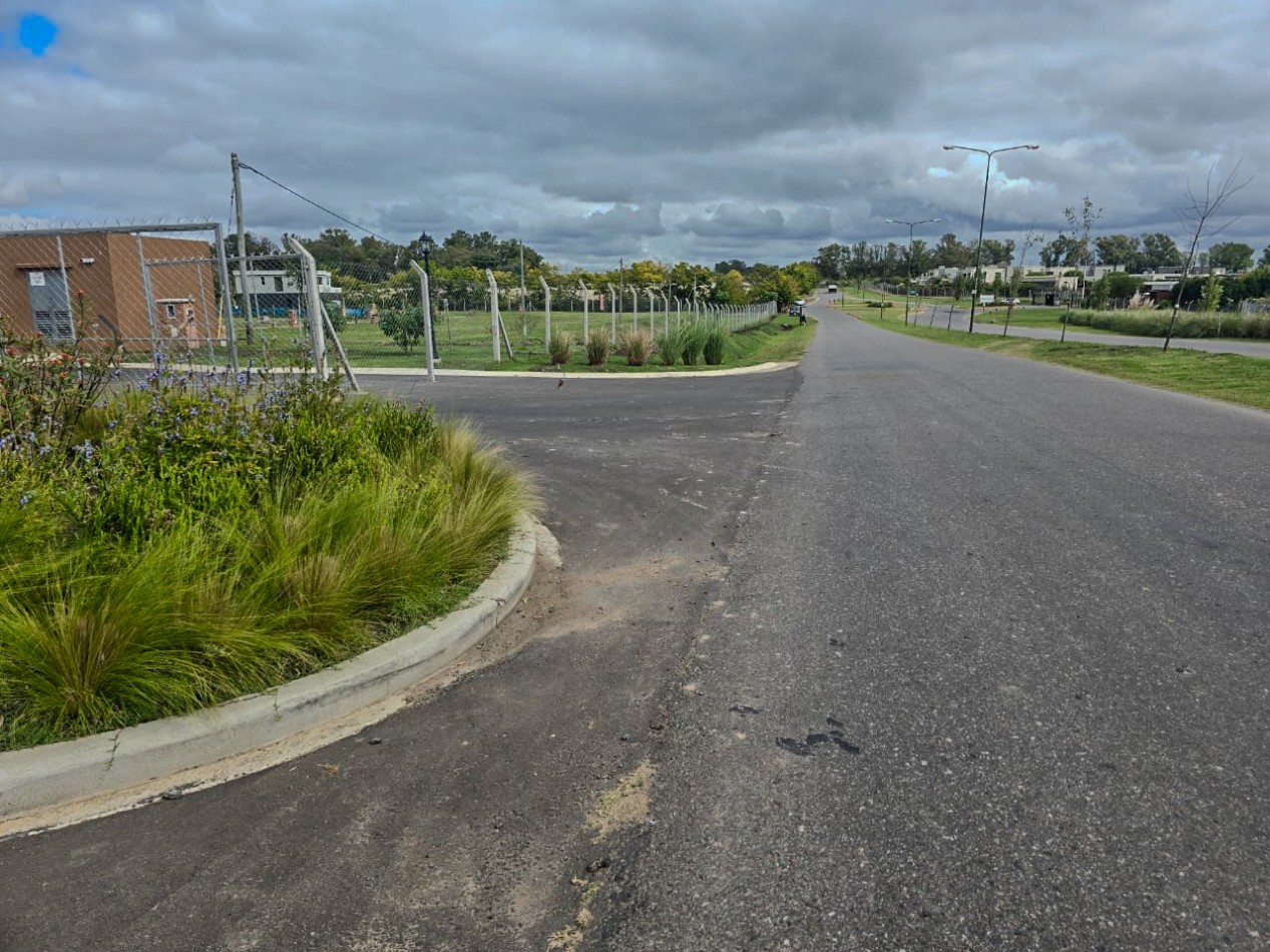 LOTE DE 580M2 EN PILAR DEL ESTE. BARRIO SANTA SOFIA.