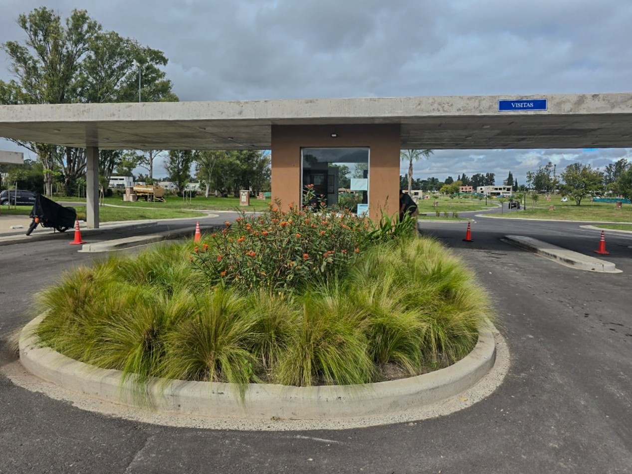 LOTE DE 580M2 EN PILAR DEL ESTE. BARRIO SANTA SOFIA.