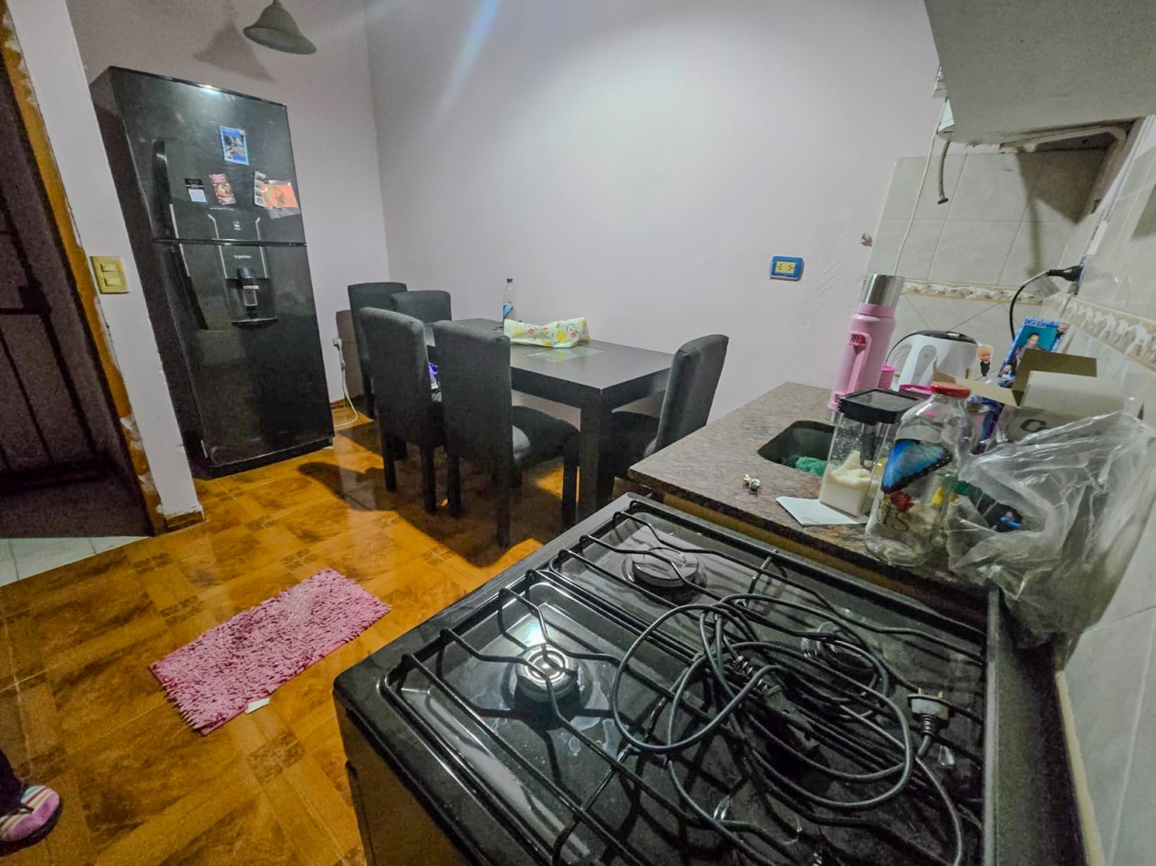 CASA 3 AMB CON DPTO 2 AMB. C/ COCHERA PARA 2 VEHICULOS