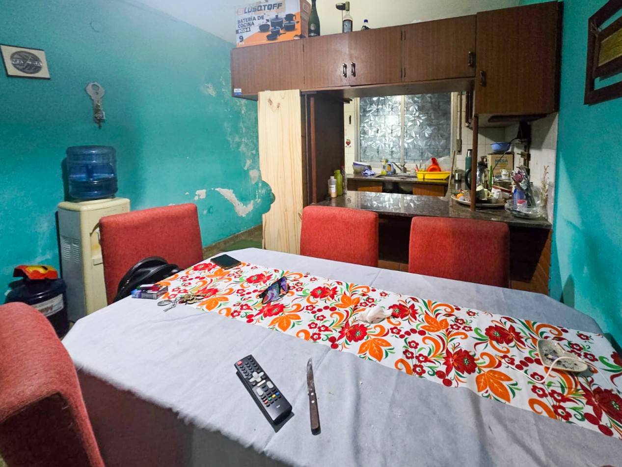 CASA 3 AMB CON DPTO 2 AMB. C/ COCHERA PARA 2 VEHICULOS