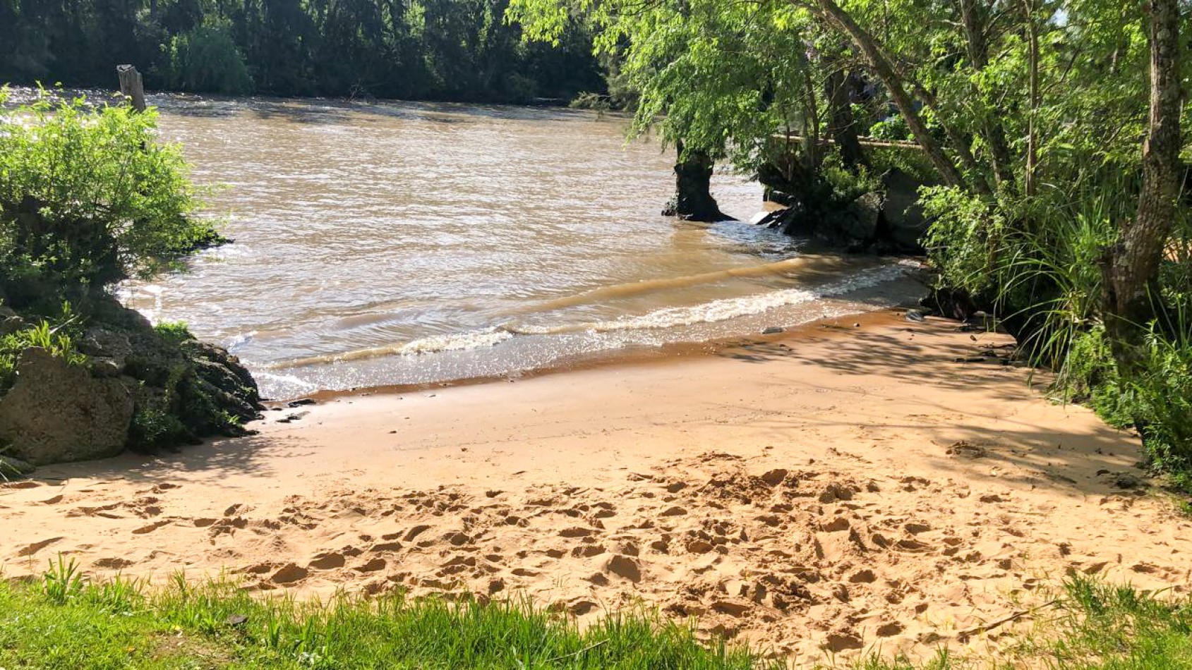 CASA 3 AMB EN EL DELTA DE TIGRE 
