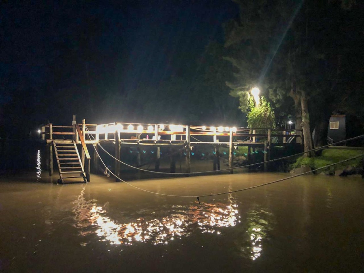 CASA 3 AMB EN EL DELTA DE TIGRE 