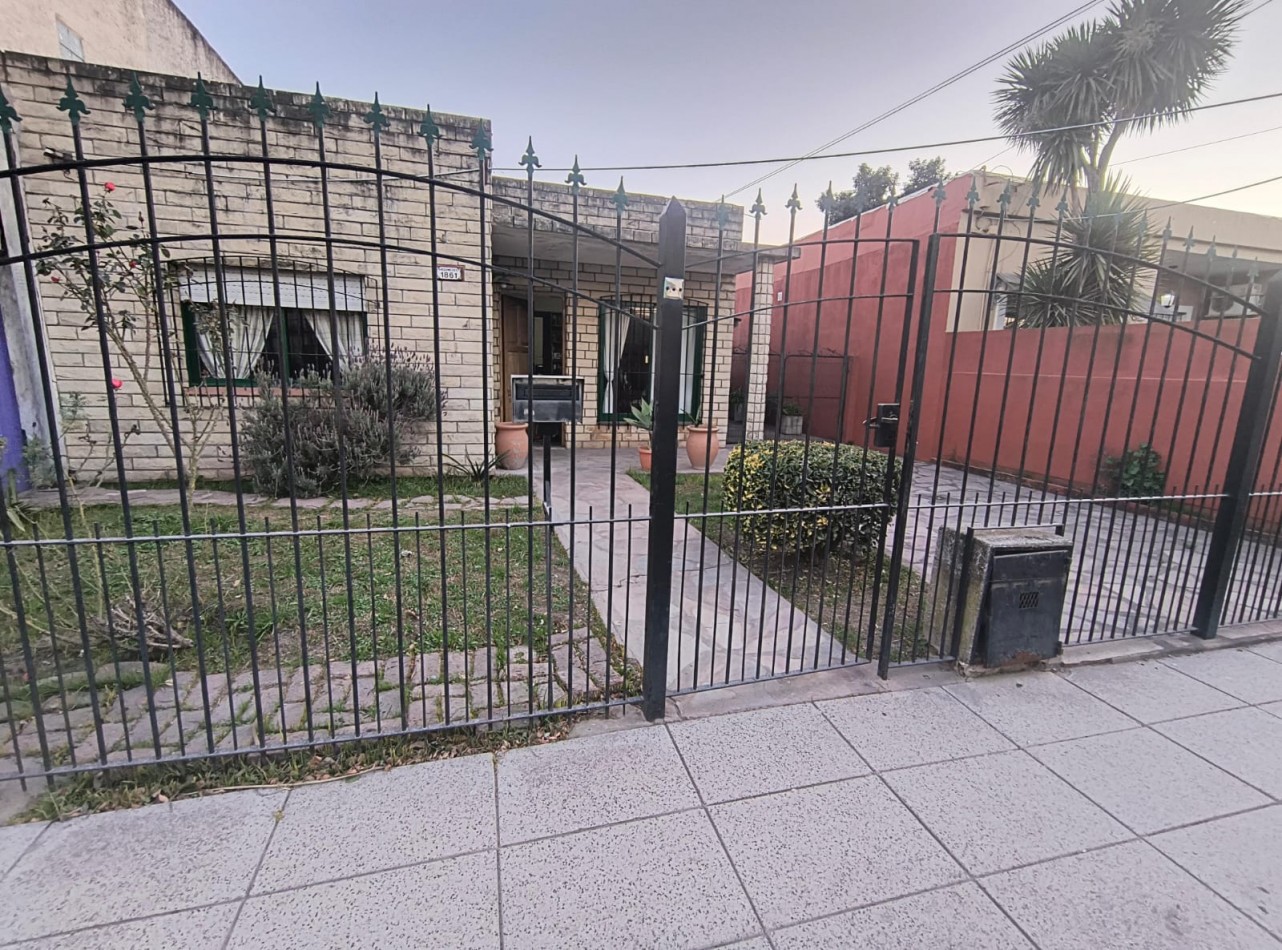 CASA AMERICANA DE 3 AMB. 