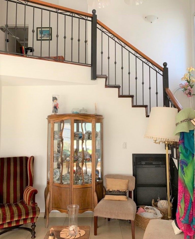 CASA 4 AMB. C/PISCINA Y PARQUE (COUNTRY CLUB ARANJUEZ) ESCOBAR