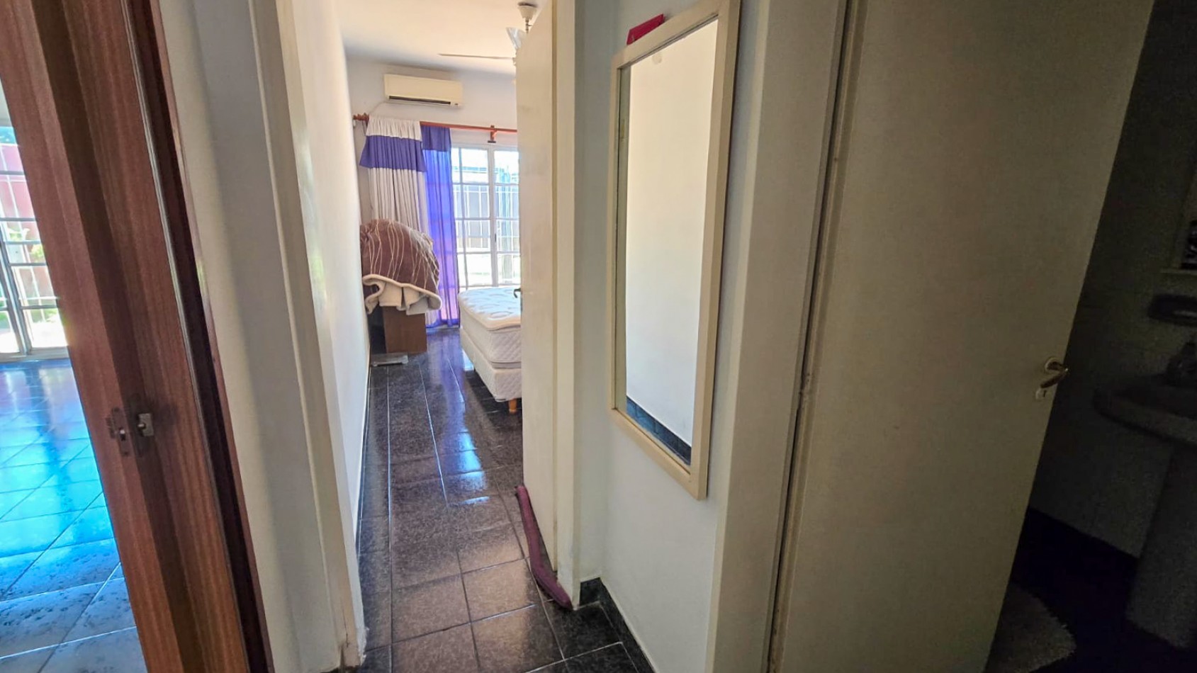 CASA 3 AMB CON DPTO DE 3 AMB Y COCHERA 