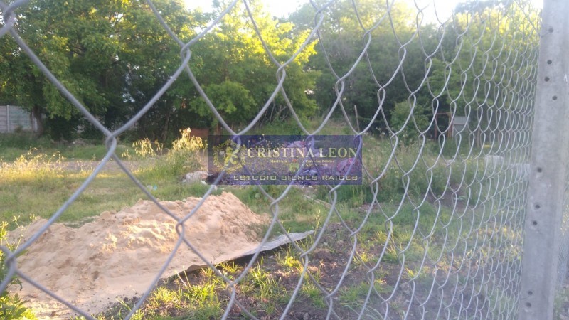 LOTE  ESQUINA  561 M2.  LOS POLVORINES