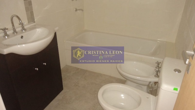 DUPLEX 3 AMB. C/ JARDIN Y COCHERA