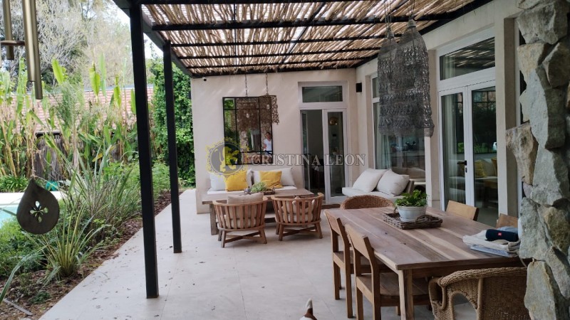 CASA QUINTA (BARRIO LOS TILOS)