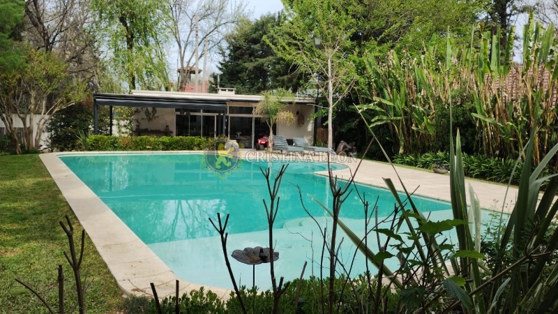 CASA QUINTA (BARRIO LOS TILOS)