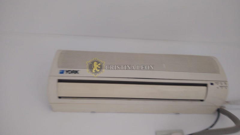 IMPECABLE  MONOAMBIENTE C/ BALCON (EDIFICIO IMPERIO) PISCINA/SUM