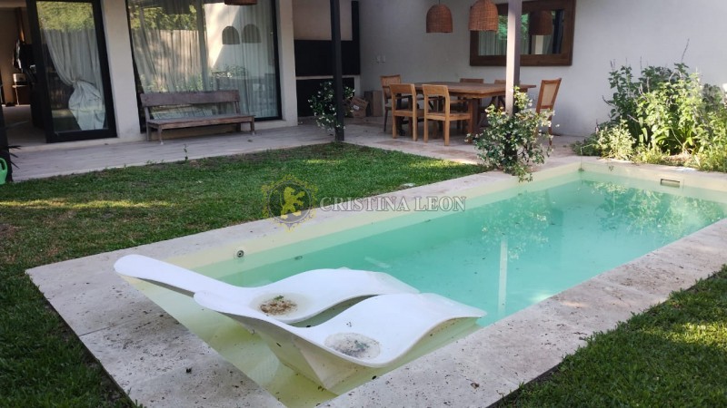 COUNTRY CUBA/ CASA DE VERANEO