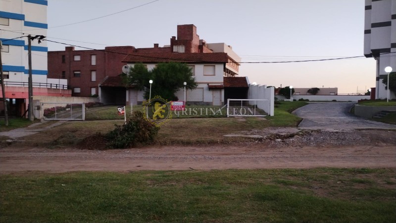 DOS DUPLEX 4 AMB. C/U  LOTE 425 M2. OPORTUNIDAD COSTA   ATLANTICA, VILLA GESELL