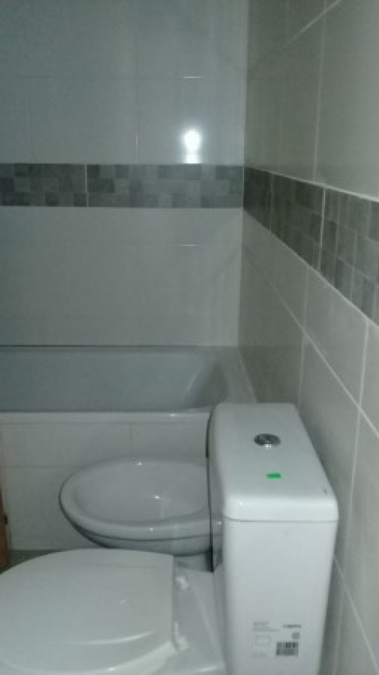 DUPLEX 3 AMB. C/FONDO LIBRE Y ENTRADA DE AUTO