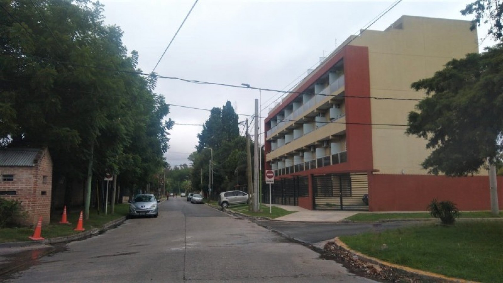 DUPLEX DE 3 AMB. PATIO/BALCON/COCHERA/QUINCHO Y PISCINA