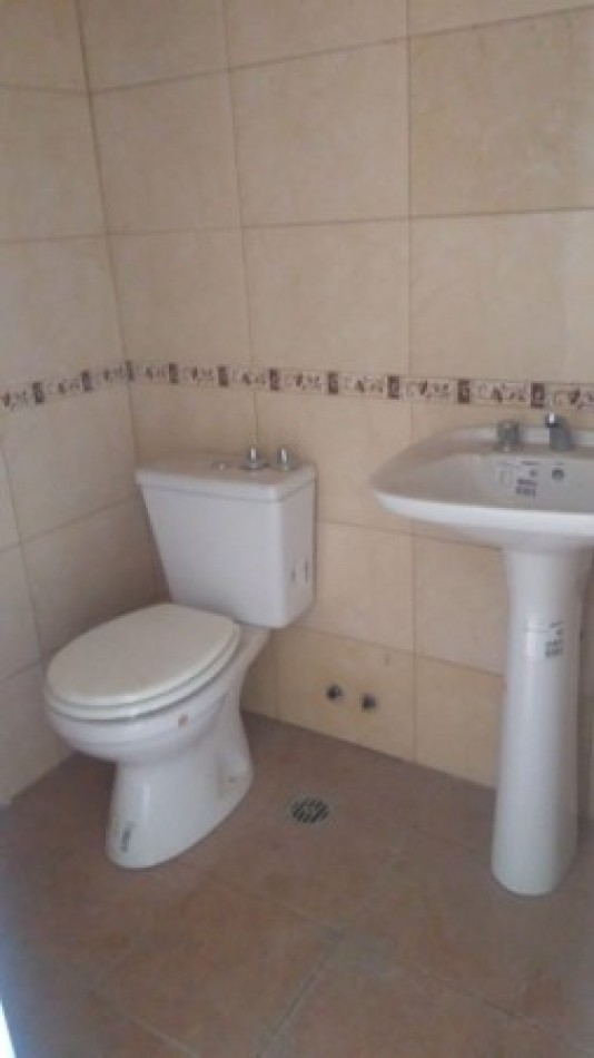 DEPARTAMENTO   2 AMB. C/COCHERA (COMPLEJO CERRADO)