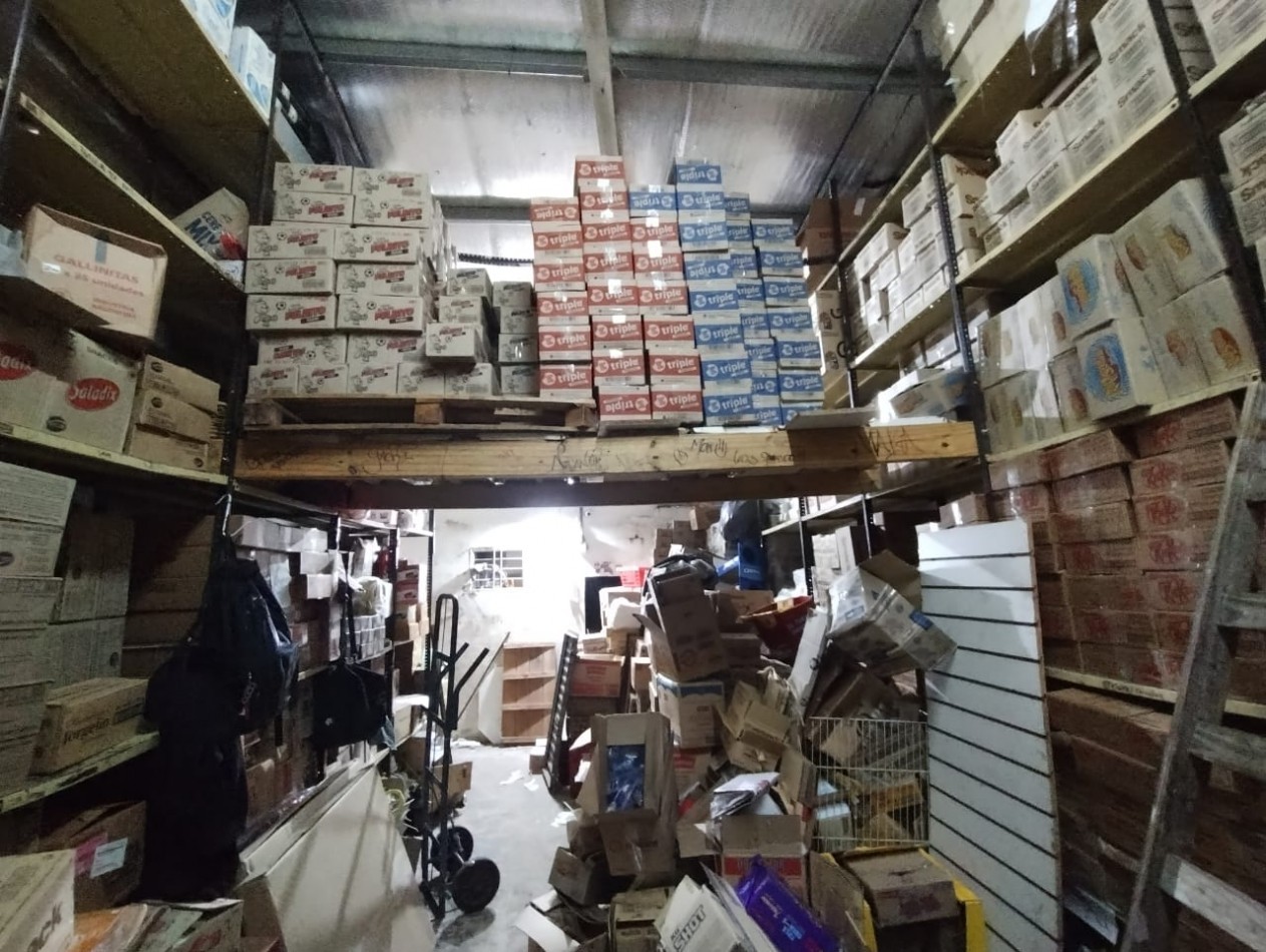 PREDIO UNICO!!!  (SAN MIGUEL CTRO.) LOCAL  451 M2.  +  PLANTA ALTA  250 M2.