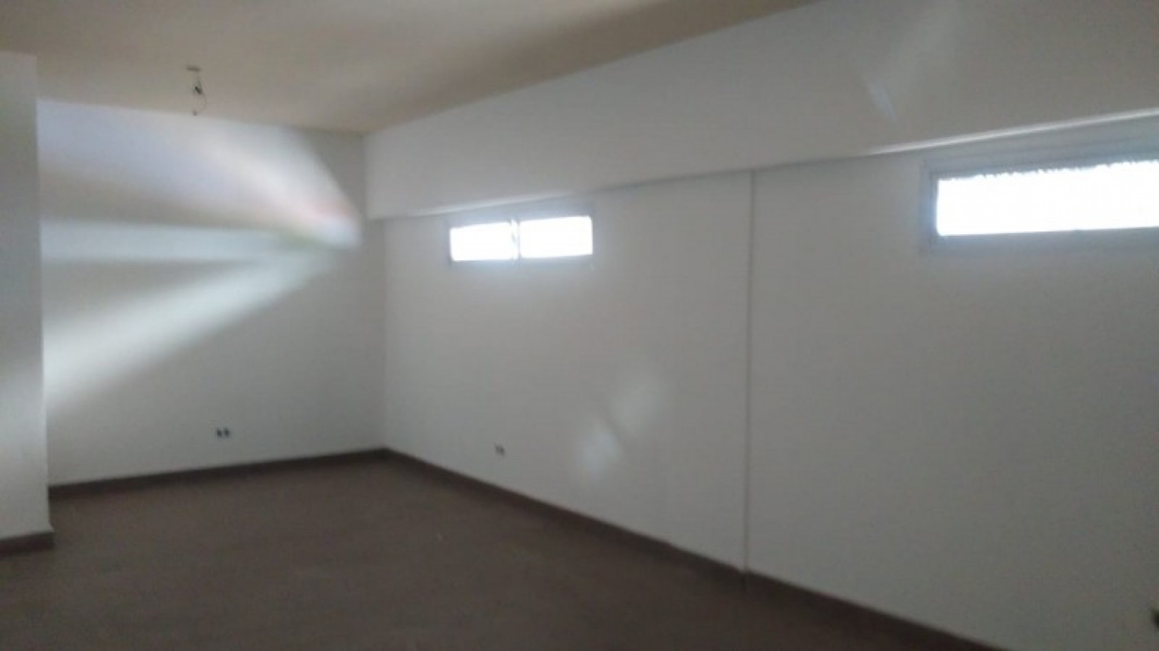 LOCAL 380 M2. C/ ENTREPISO 