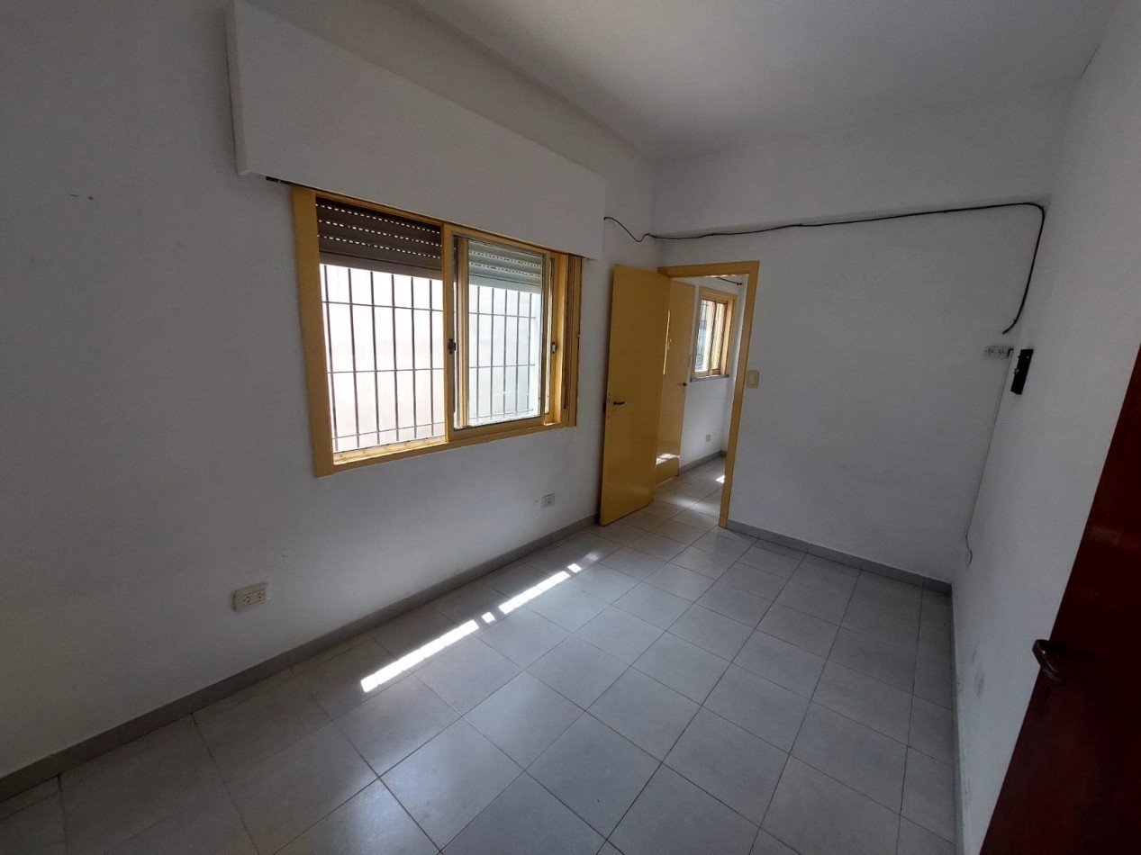 DEPARTAMENTO 2 AMB. C/PATIO  (CENTRO VILLA DE MAYO)