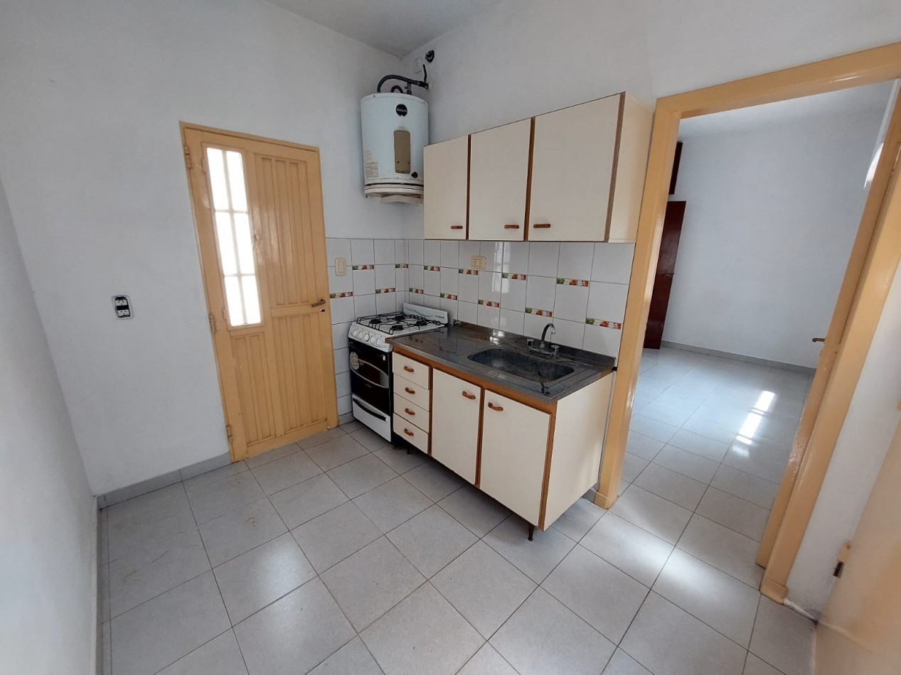 DEPARTAMENTO 2 AMB. C/PATIO  (CENTRO VILLA DE MAYO)