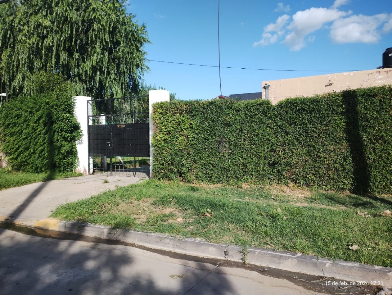 CASA AMERICANA 3 AMB. C/JARDIN  Y COCHERA