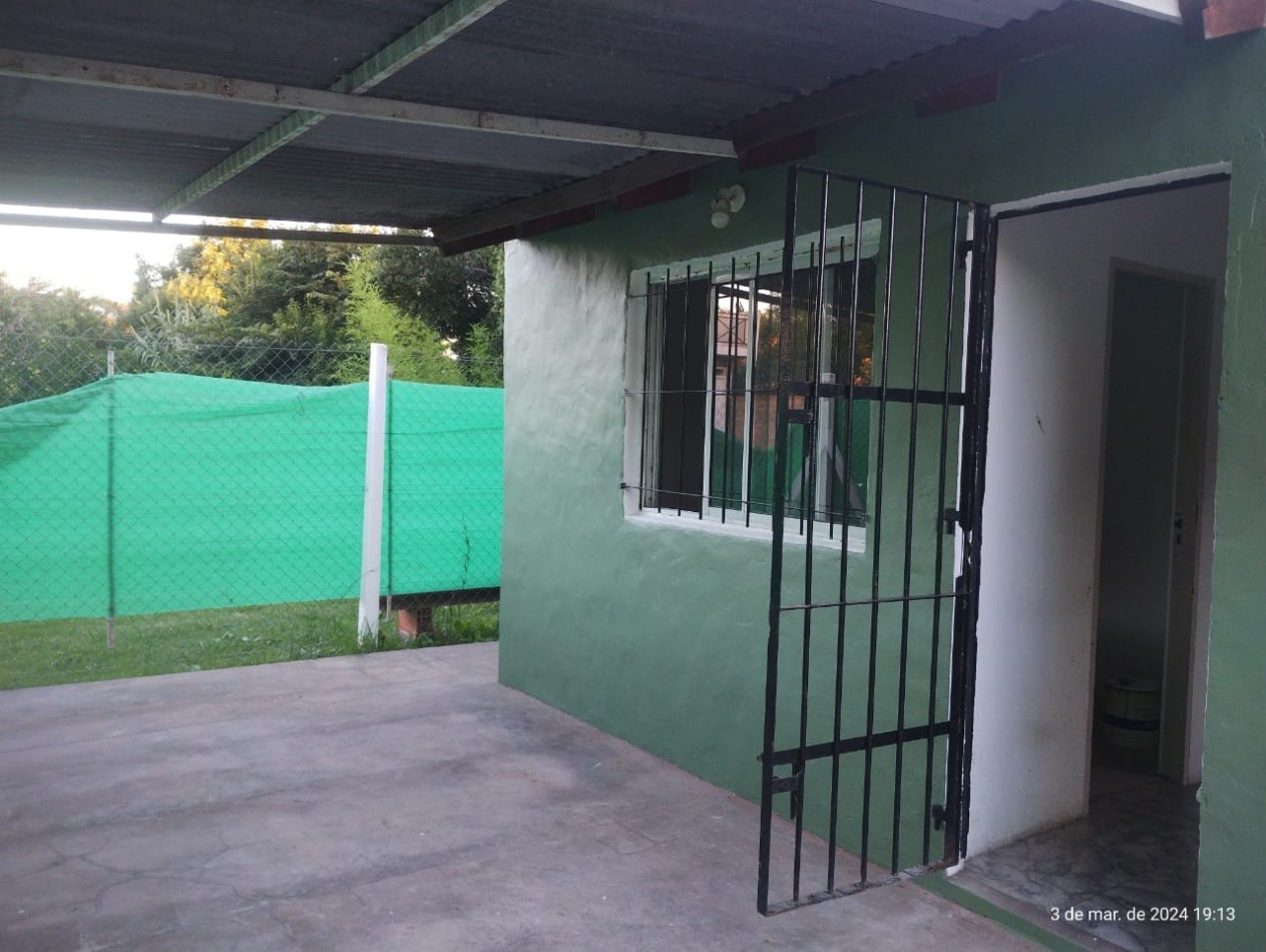 CASA AMERICANA 3 AMB. C/JARDIN  Y COCHERA