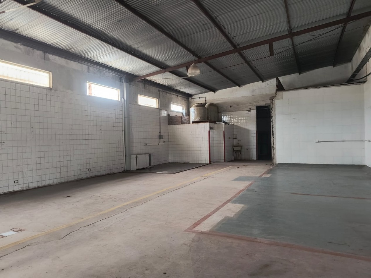 GALPON  290 M2. VILLA DE MAYO
