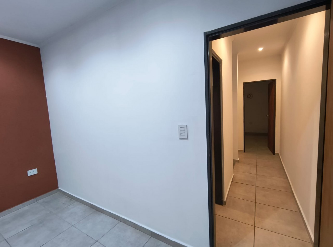 DUPLEX  3 AMB. C/ PATIO Y ENTRADA VEHICULO