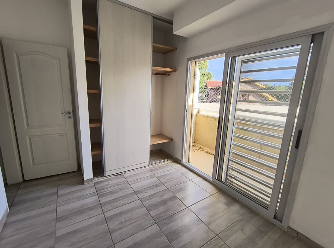 DUPLEX DE 3 AMB. PATIO/BALCON/COCHERA/QUINCHO Y PISCINA